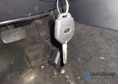 2013 Subaru Outback 2.5I Premium z USA, uszkodzony, nr VIN 4S4BRCCC4D3252811